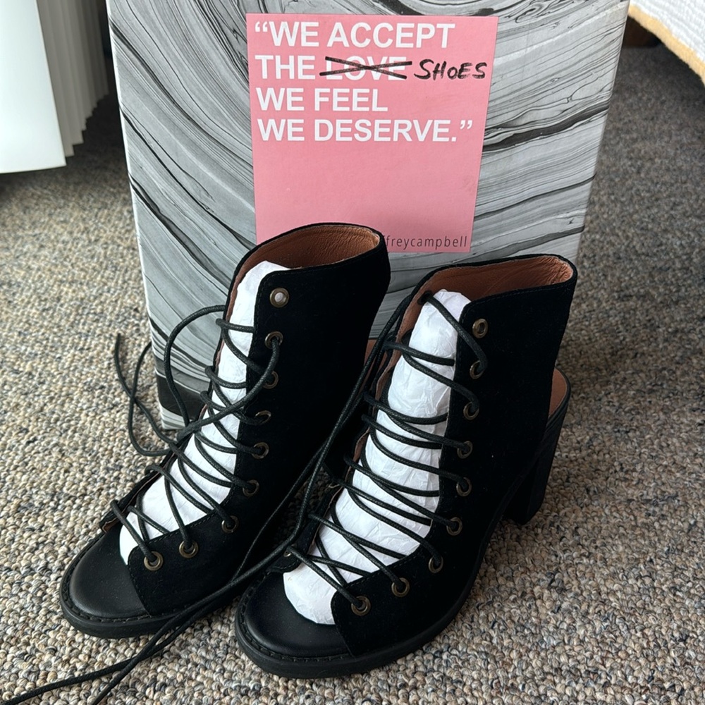 Jeffrey Campbell